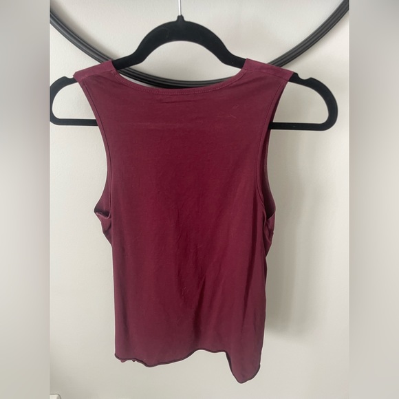 Burgundy tank top - Picture 2 of 4